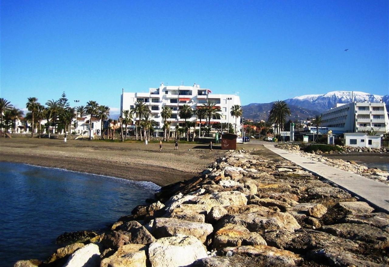 Beach Panorama Caleta Калета Де Велес Екстериор снимка